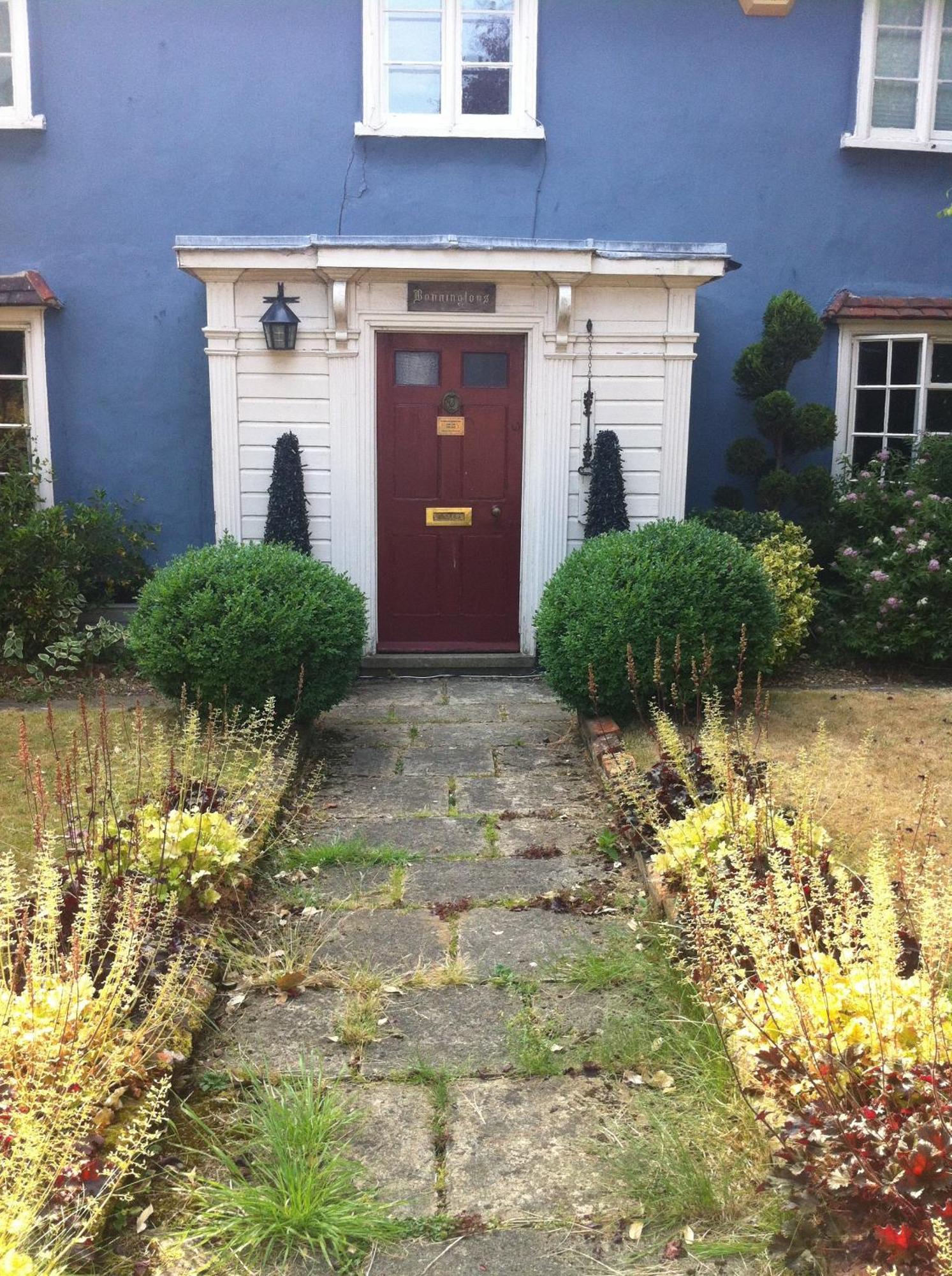Bonningtons Stansted Self Catering Hotel Станстед Маунтфитчет Екстериор снимка